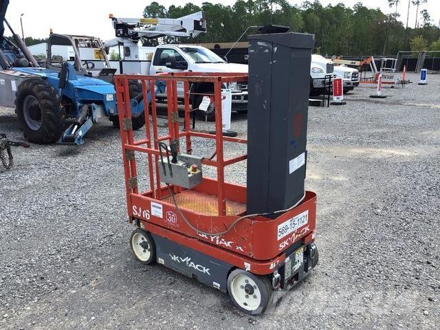 SkyJack SJ16 Vertikalūs stiebiniai keltuvai