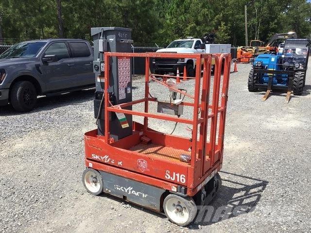 SkyJack SJ16 Vertikalūs stiebiniai keltuvai