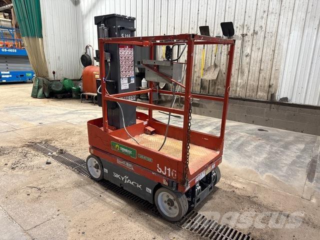 SkyJack SJ16 Vertikalūs stiebiniai keltuvai