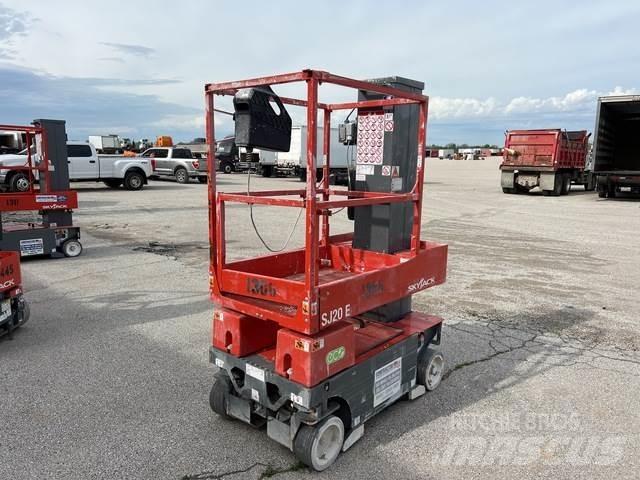 SkyJack SJ20E Vertikalūs stiebiniai keltuvai
