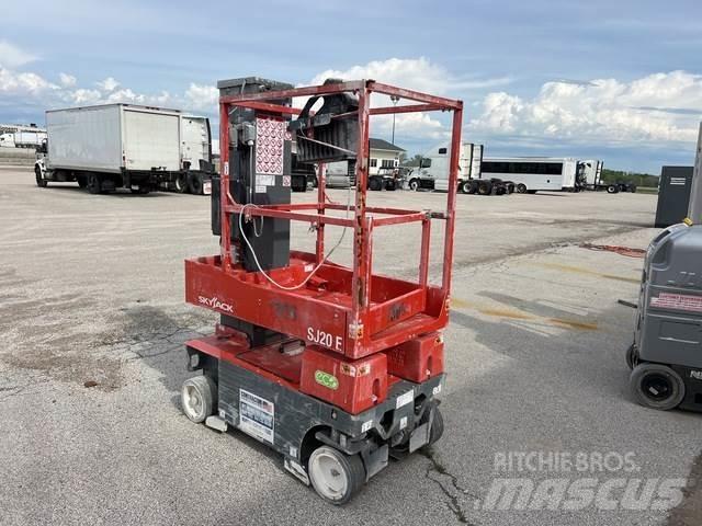 SkyJack SJ20E Vertikalūs stiebiniai keltuvai