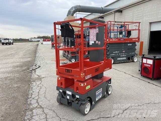 SkyJack SJ20E Vertikalūs stiebiniai keltuvai