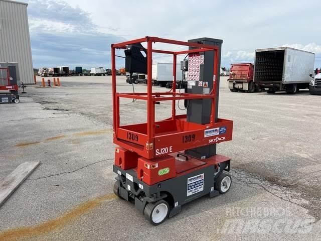 SkyJack SJ20E Vertikalūs stiebiniai keltuvai