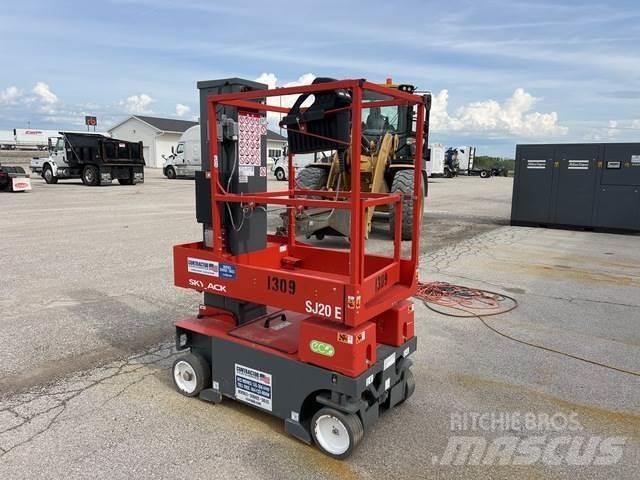 SkyJack SJ20E Vertikalūs stiebiniai keltuvai