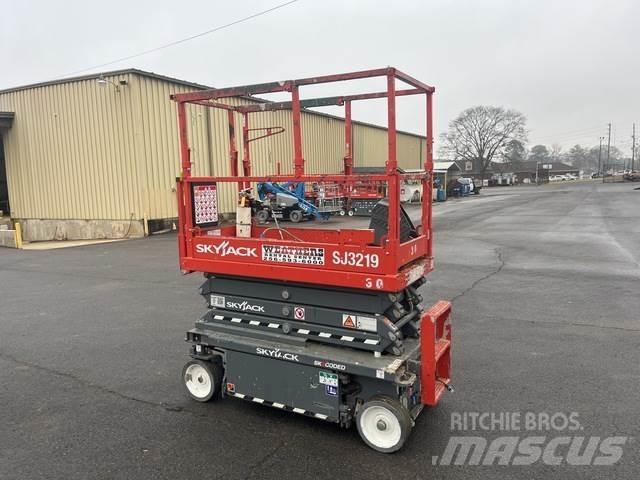 SkyJack SJ3219 Žirkliniai keltuvai