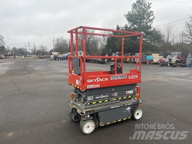 SkyJack SJ3219 Žirkliniai keltuvai