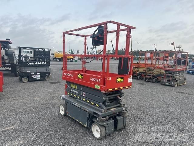 SkyJack SJ3219 Žirkliniai keltuvai