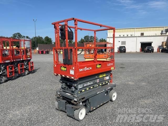 SkyJack SJ3219 Žirkliniai keltuvai