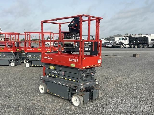 SkyJack SJ3219 Žirkliniai keltuvai