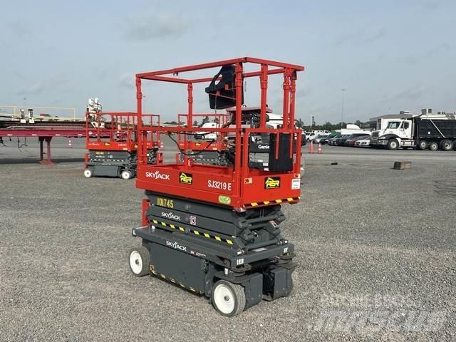 SkyJack SJ3219 Žirkliniai keltuvai