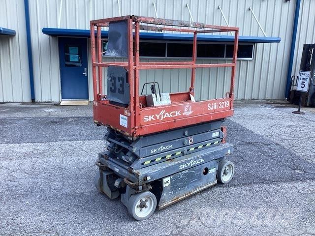 SkyJack SJ3219 Žirkliniai keltuvai