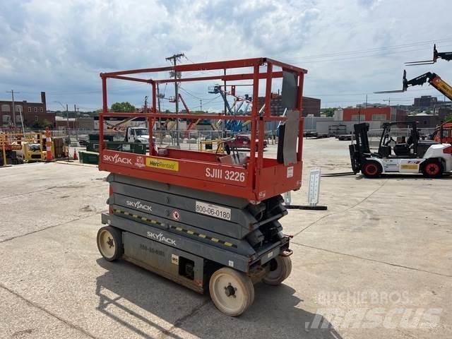 SkyJack SJ3226 Žirkliniai keltuvai