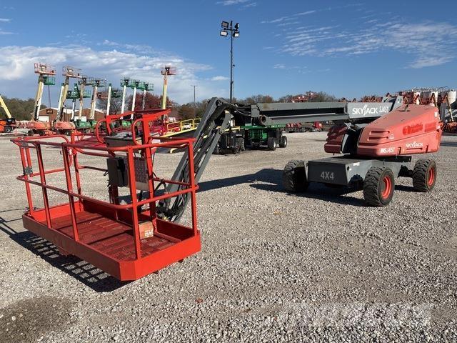 SkyJack SJ45T Teleskopiniai keltuvai