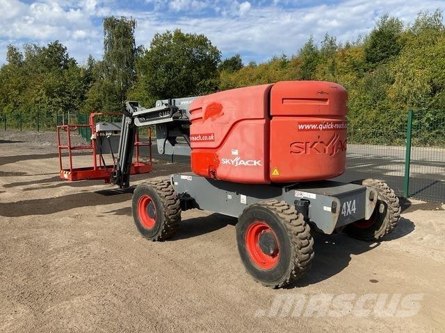 SkyJack SJ46AJ Alkūniniai keltuvai