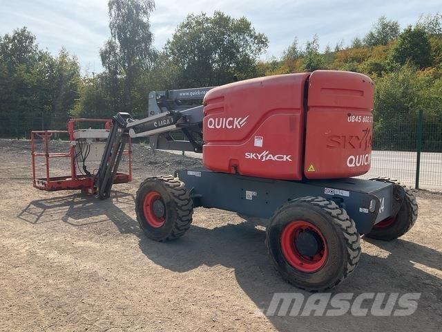 SkyJack SJ46AJ Alkūniniai keltuvai
