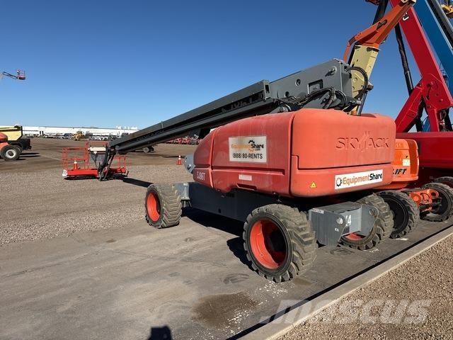 SkyJack SJ86T Teleskopiniai keltuvai