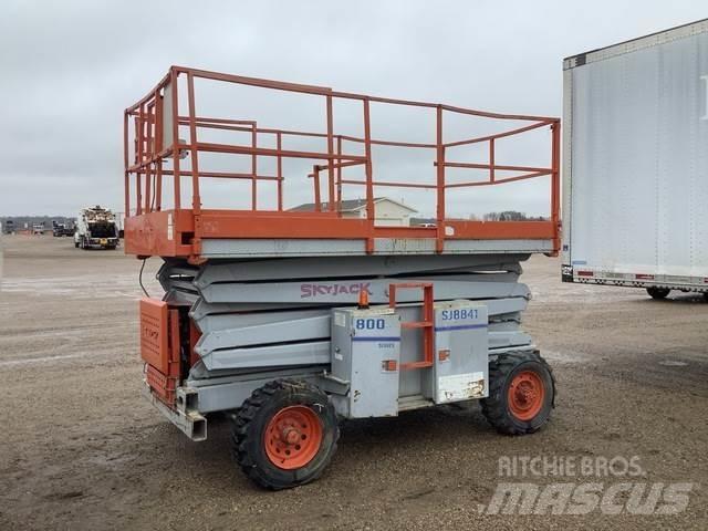 SkyJack SJ8841 Žirkliniai keltuvai