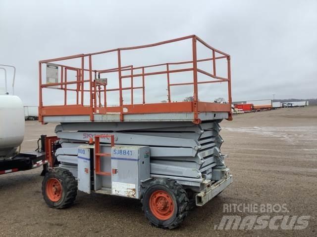 SkyJack SJ8841 Žirkliniai keltuvai