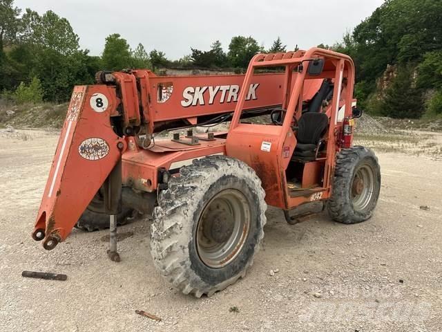 SkyTrak 8042 Teleskopiniai krautuvai