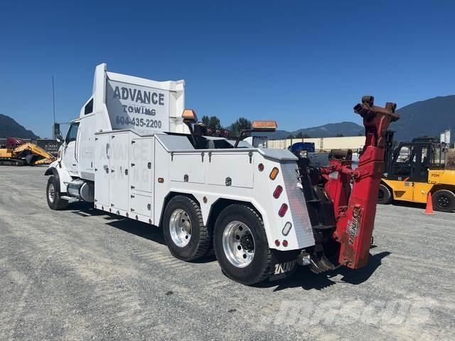 Sterling L9500 Pagalbos kelyje automobiliai