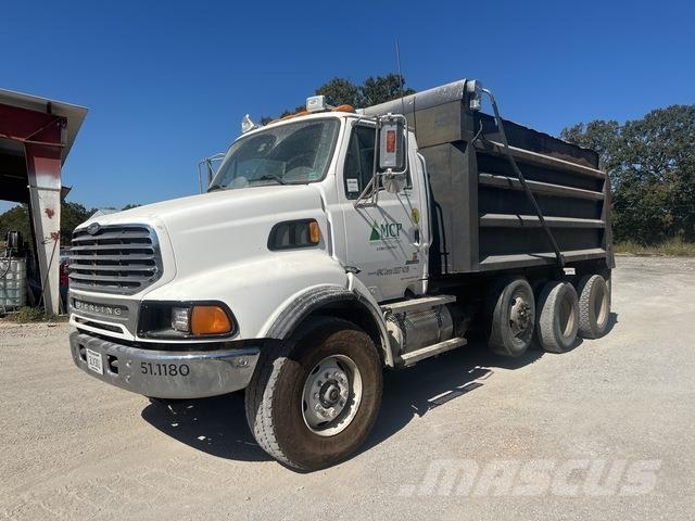 Sterling L9500 Savivarčių priekabų vilkikai