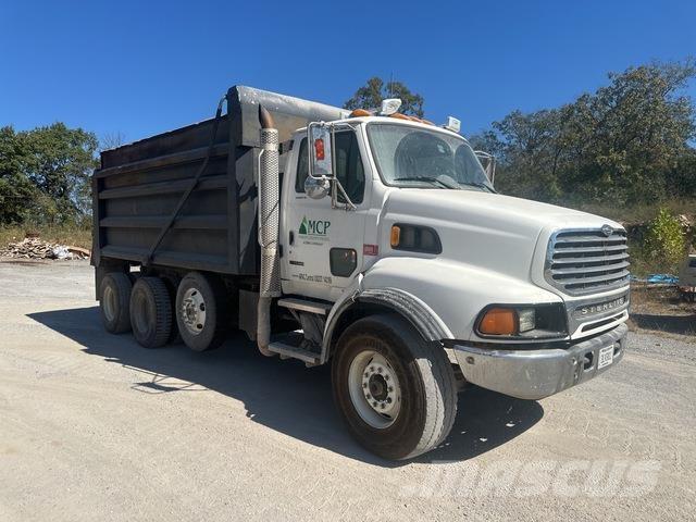 Sterling L9500 Savivarčių priekabų vilkikai