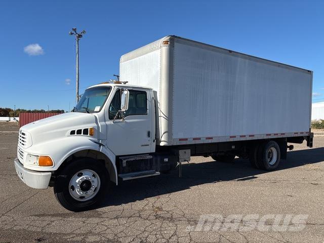 Sterling M7500 Sunkvežimiai su dengtu kėbulu