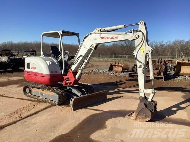 Takeuchi TB240 Vikšriniai ekskavatoriai