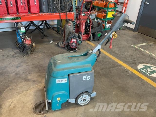 Tennant E5 Statyba - Kita