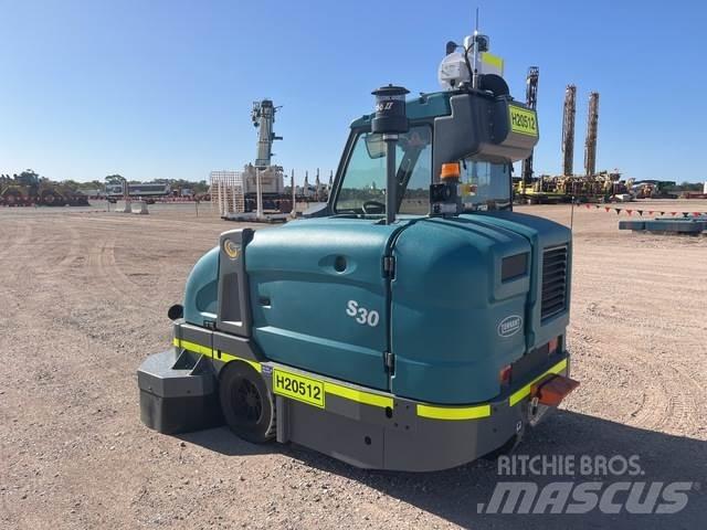 Tennant S30 Statyba - Kita
