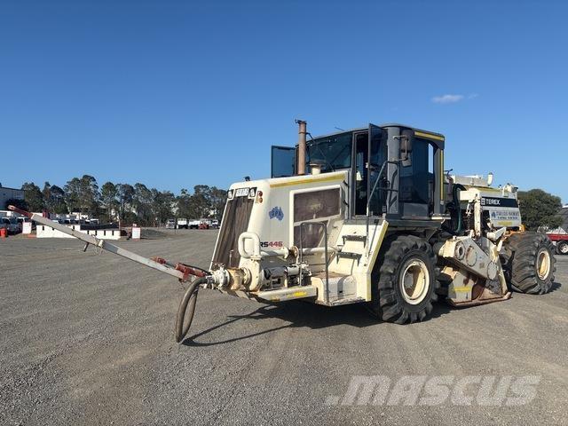 Terex  Gruntiniai volai