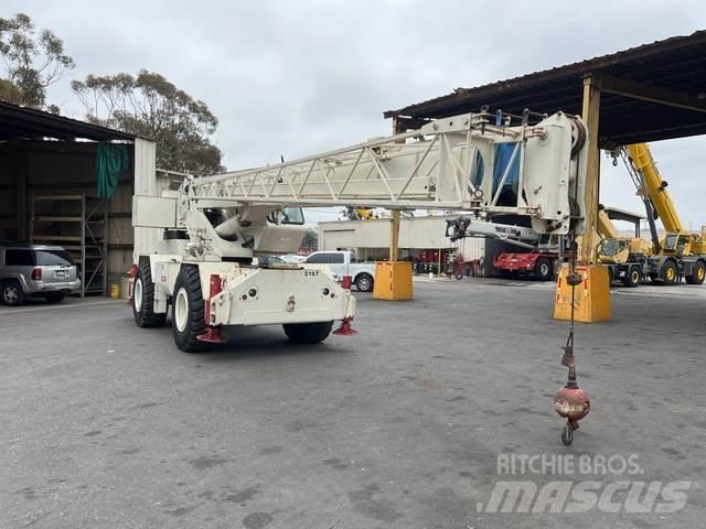 Terex RT 230 Neapdoroto reljefo kranai