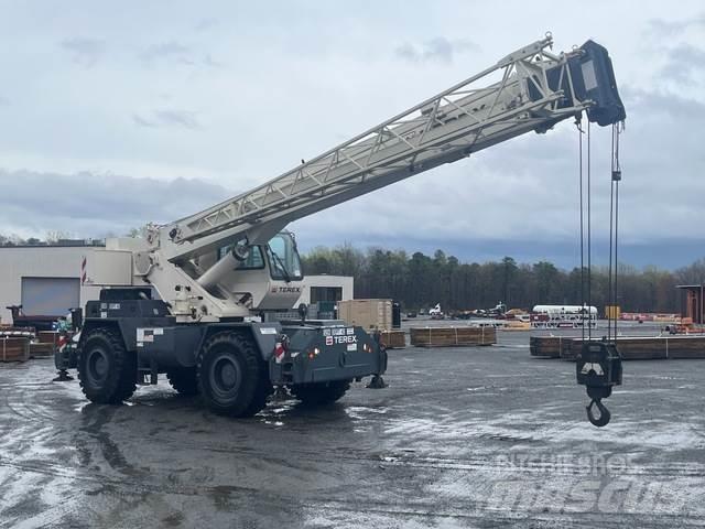 Terex RT230-2 Neapdoroto reljefo kranai