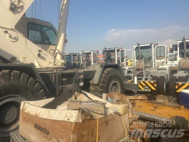 Terex RT555 Neapdoroto reljefo kranai