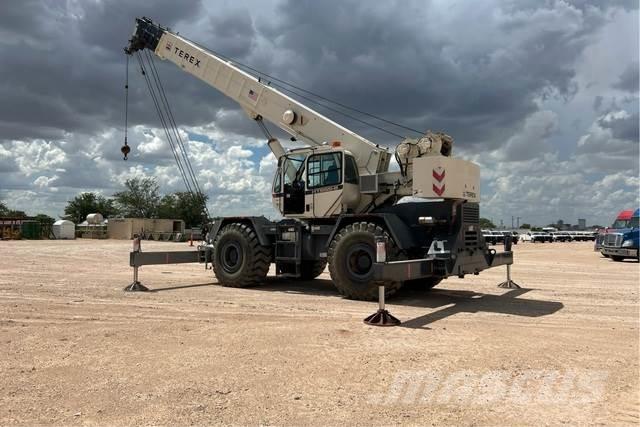 Terex RT555-2 Neapdoroto reljefo kranai