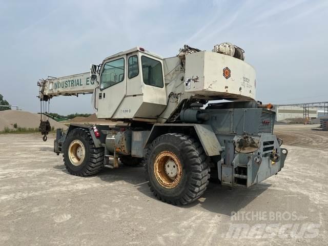 Terex TR230 Neapdoroto reljefo kranai