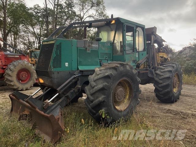 Timberjack 460 Skiedrovežiai