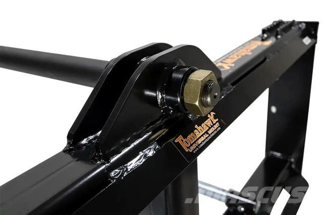 Tomahawk  Statyba - Kita