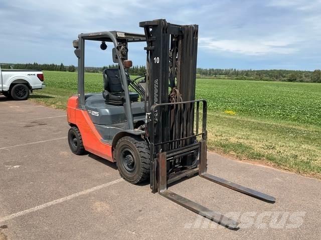Toyota 8FDU25 Šakiniai krautuvai - Kita