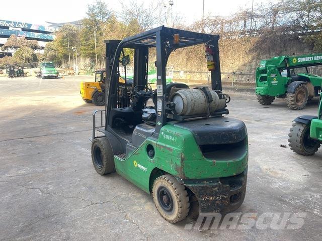 Toyota 8FGU25 Šakiniai krautuvai - Kita