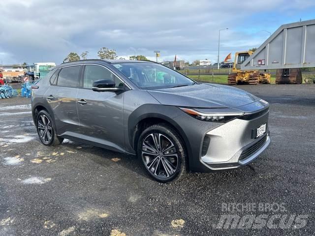 Toyota BZ4X Lengvieji automobiliai