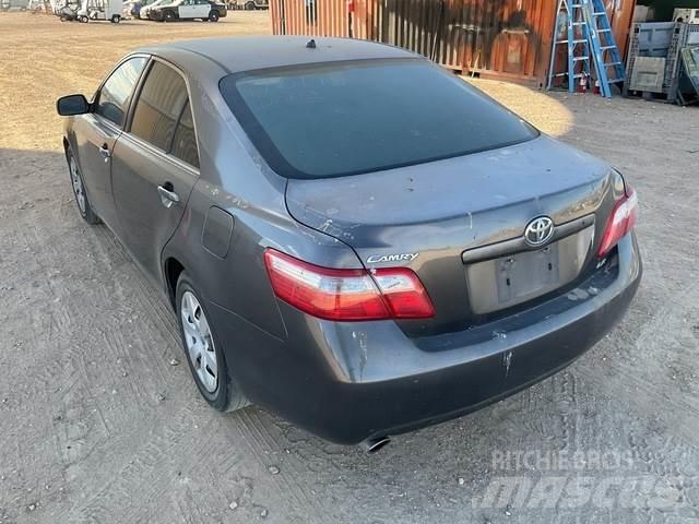 Toyota Camry Lengvieji automobiliai
