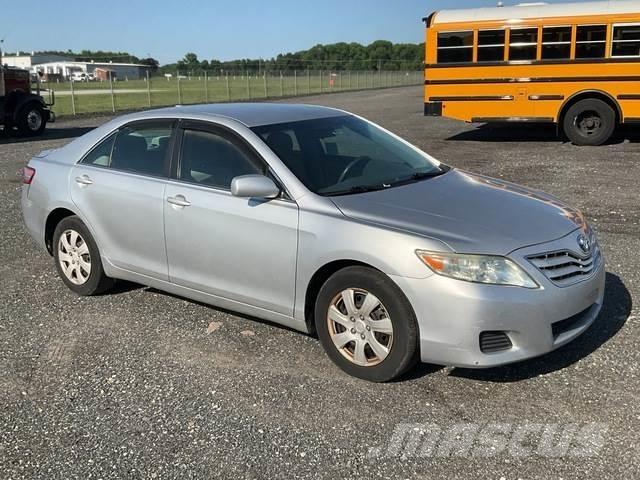 Toyota Camry Lengvieji automobiliai