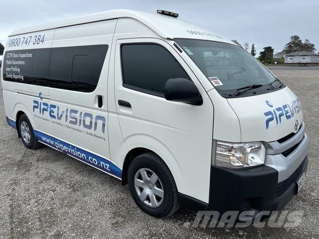 Toyota HiAce Krovininiai furgonai