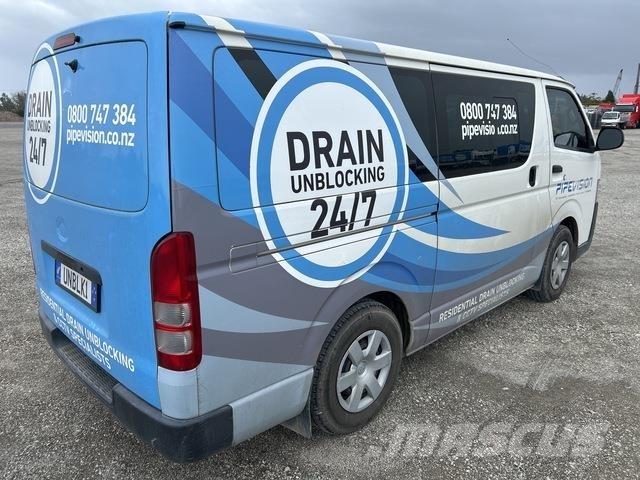 Toyota HiAce Krovininiai furgonai