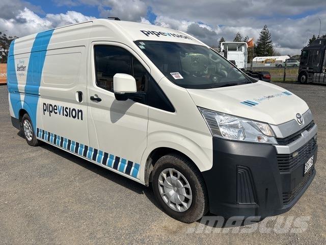 Toyota HiAce Krovininiai furgonai