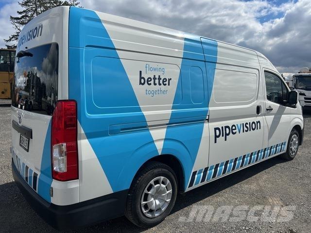 Toyota HiAce Krovininiai furgonai