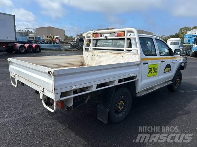 Toyota HiLux Pikapai / Bortiniai sunkvežimiai