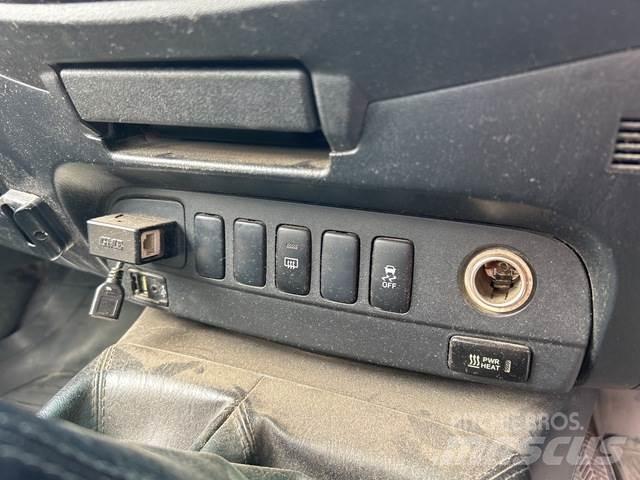 Toyota HiLux Pikapai / Bortiniai sunkvežimiai