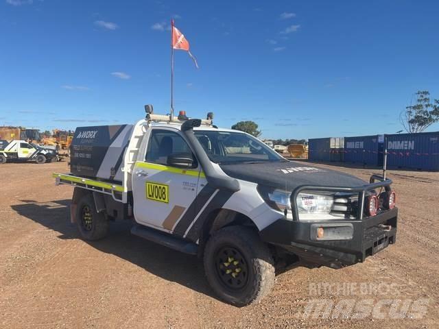 Toyota Hilux Pikapai / Bortiniai sunkvežimiai